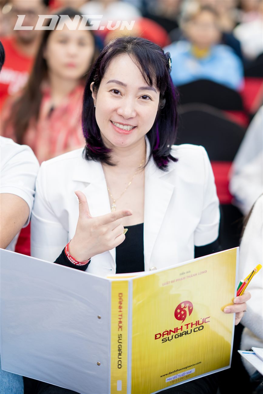 Alma Mai Nguyễn tại hội thảo