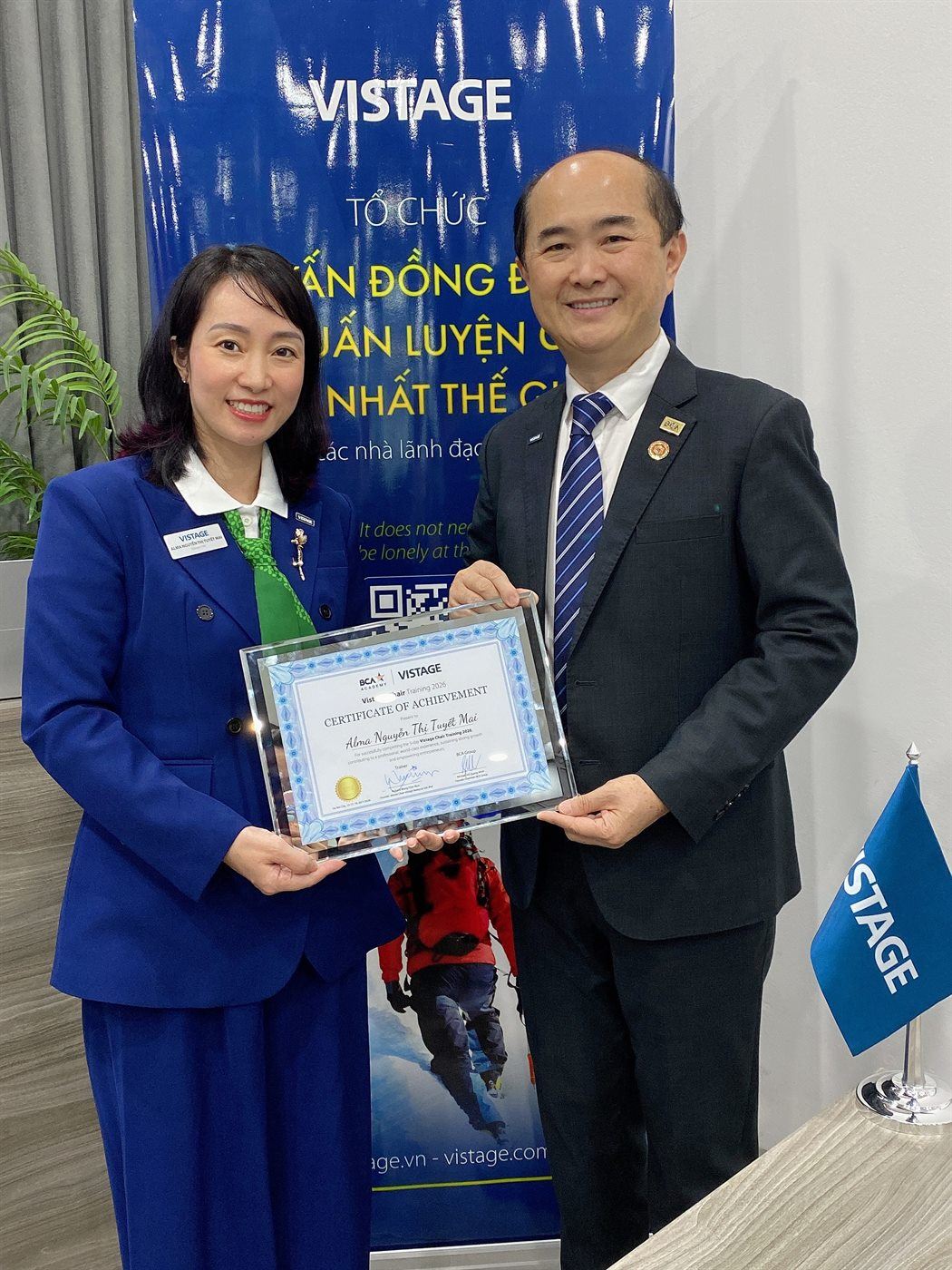 Nguyễn Thị Tuyết Mai (Alma Mai Nguyễn) nhận chứng nhận Vistage Chair Training 2026